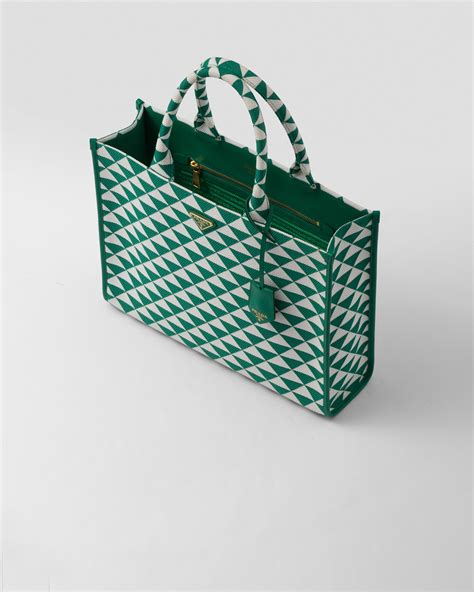 large prada symbole